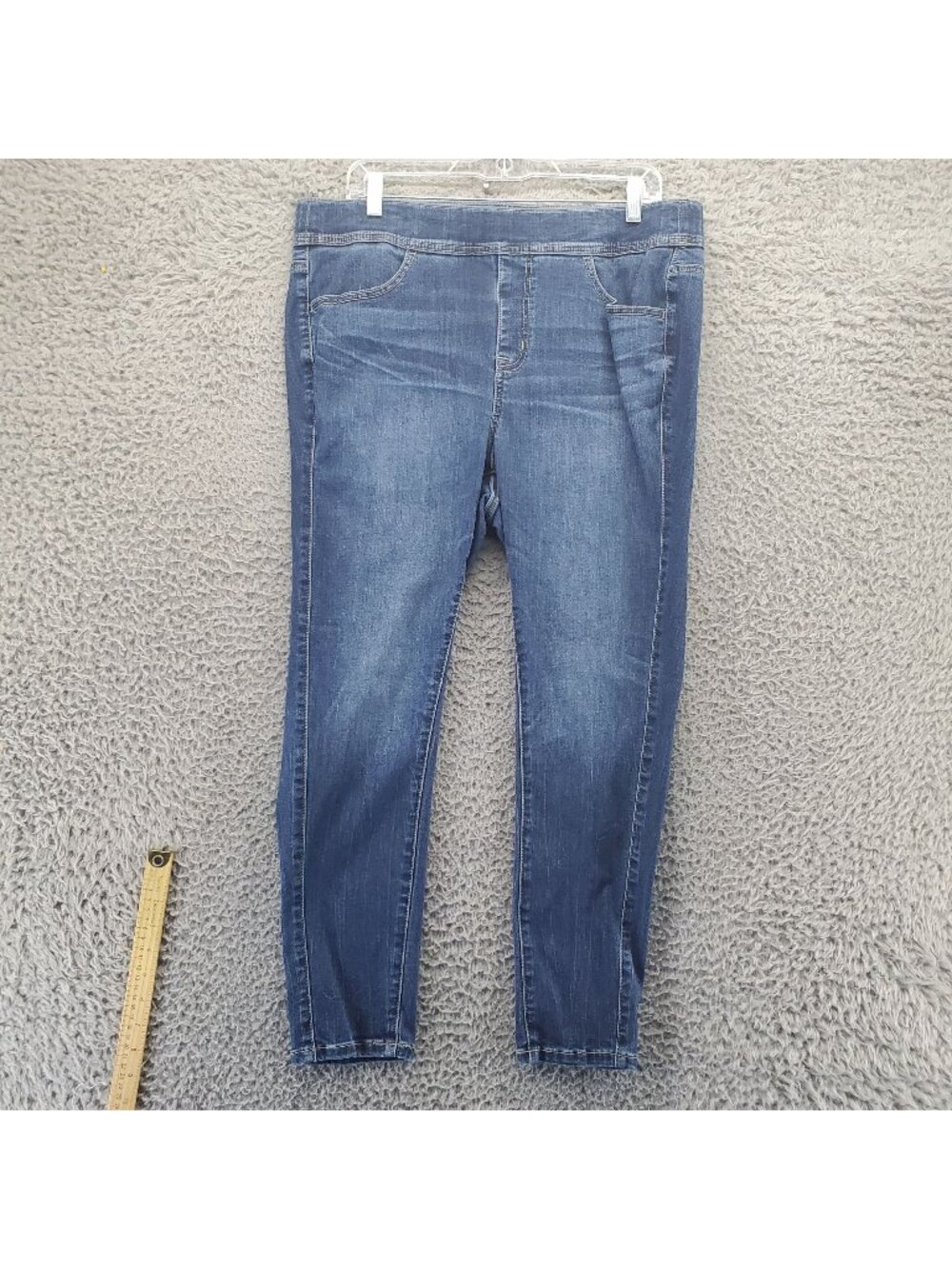 Torrid Jeans Womens Size 1X Short Blue Lean Jean Super Soft Stretch Pull On